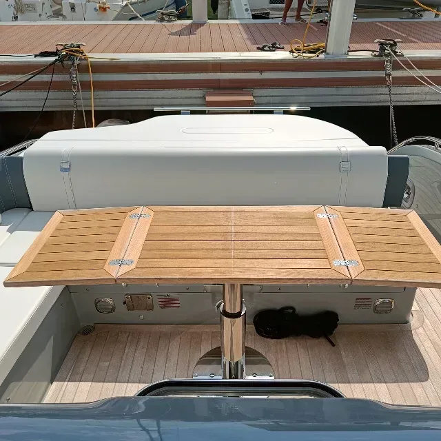 2023 Invictus INVICTUS GT 320 pre-owned yacht for sale Port Adriano Mallorca – anchor and foredeck